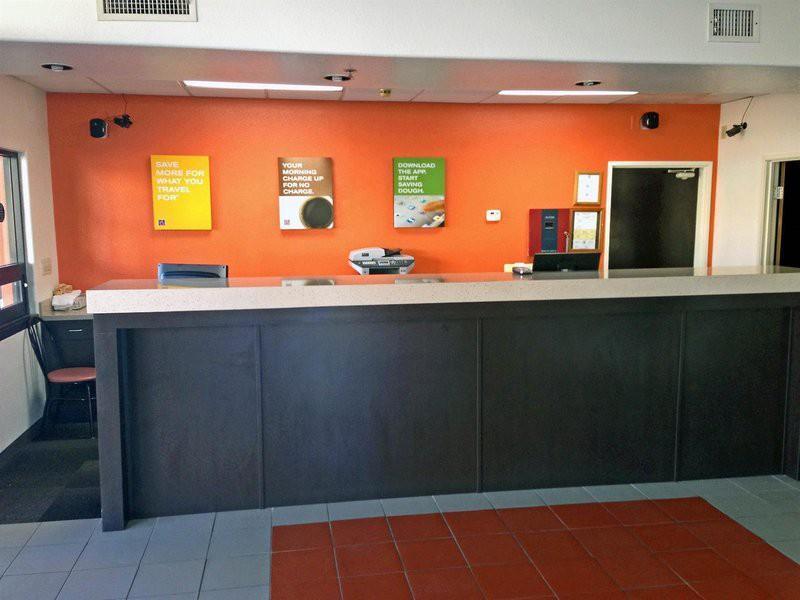 Infinity Inn & Suites Tempe Buitenkant foto