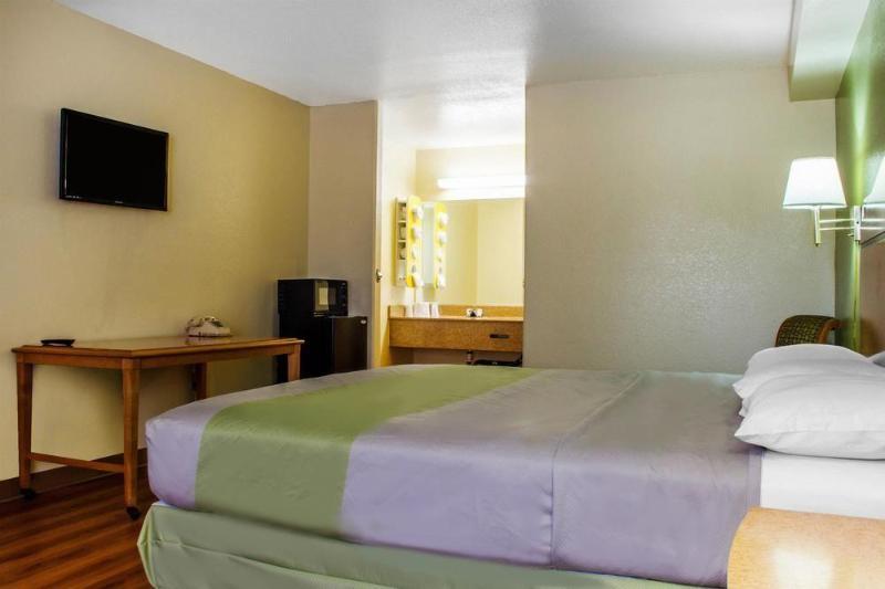 Infinity Inn & Suites Tempe Buitenkant foto