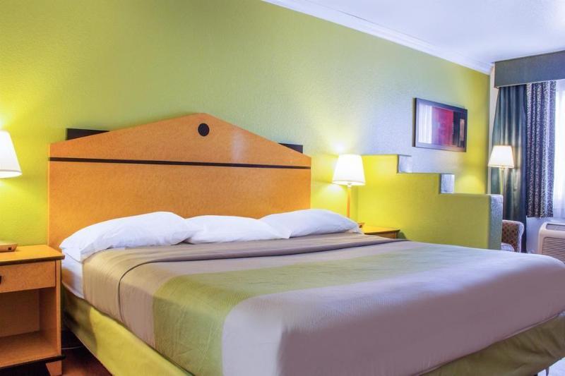 Infinity Inn & Suites Tempe Buitenkant foto