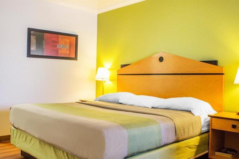 Infinity Inn & Suites Tempe Buitenkant foto