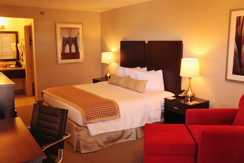 Infinity Inn & Suites Tempe Buitenkant foto