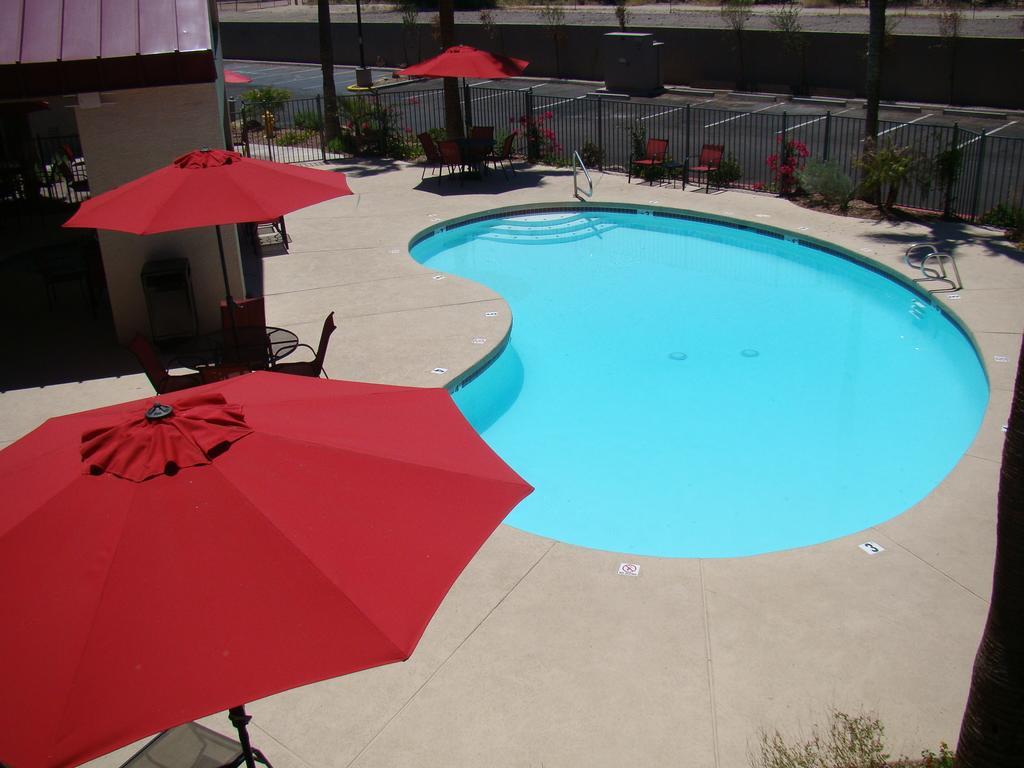 Infinity Inn & Suites Tempe Buitenkant foto